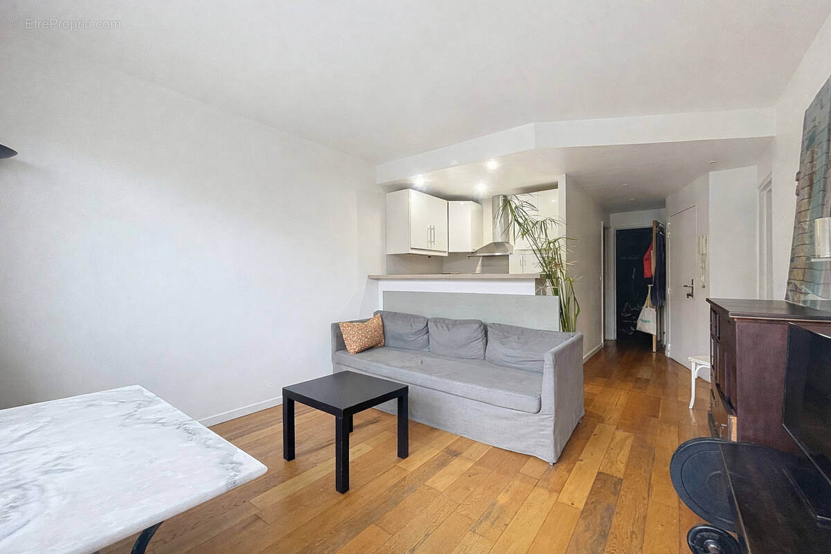Appartement à CHILLY-MAZARIN