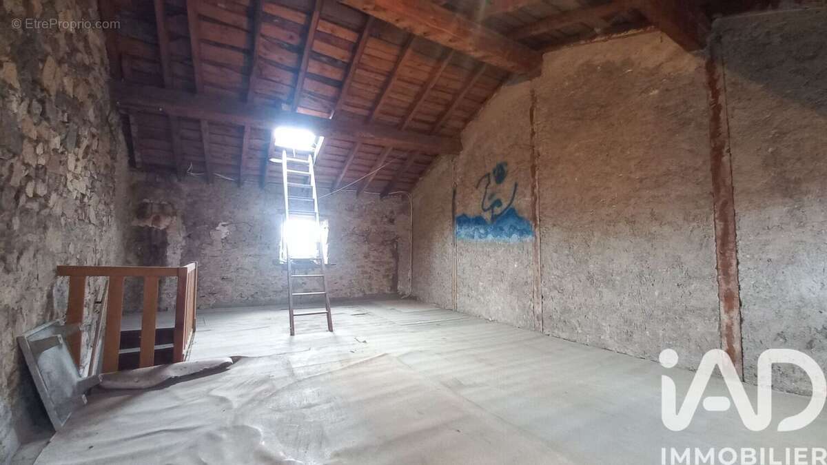 Photo 7 - Maison à SAINT-JULIEN-MOLIN-MOLETTE