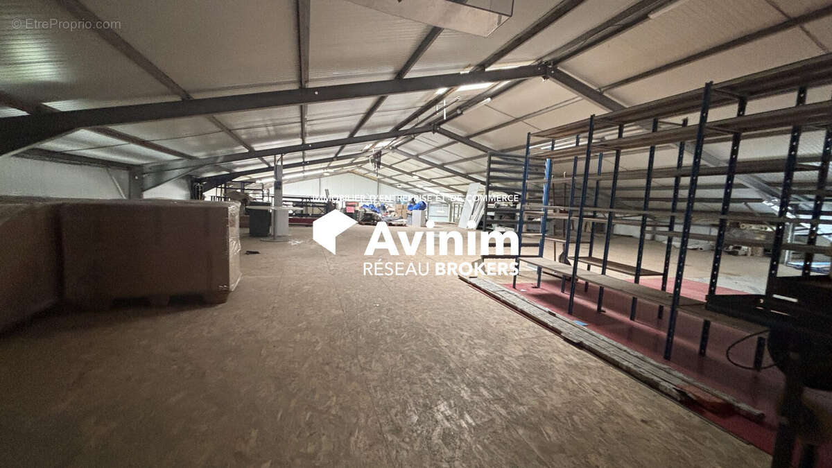 Commerce à ANGERVILLE-L'ORCHER