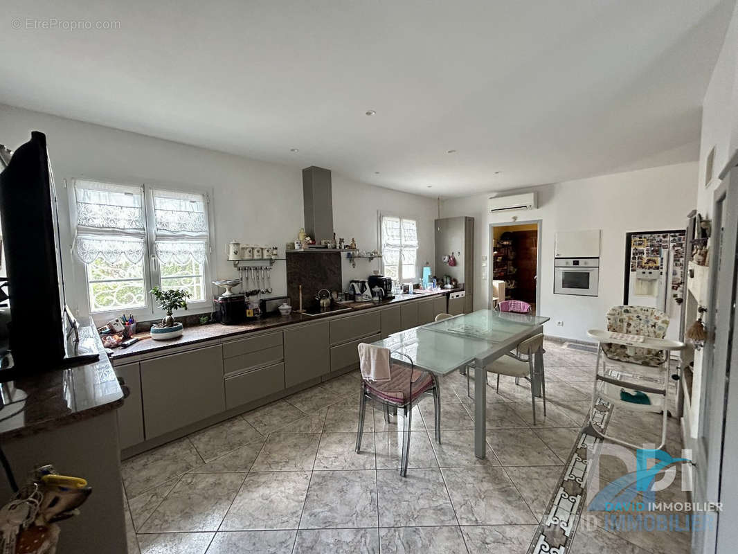 Maison à ESPONDEILHAN