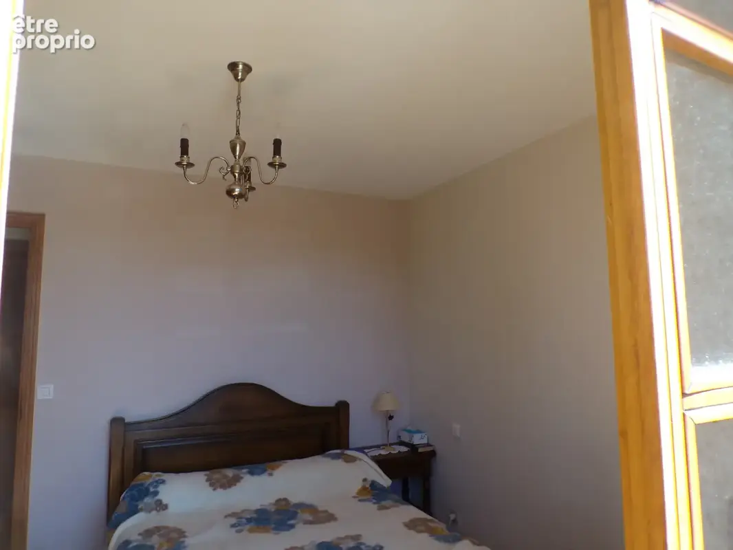 Maison avec grand terrain et vue dominante - photo 14