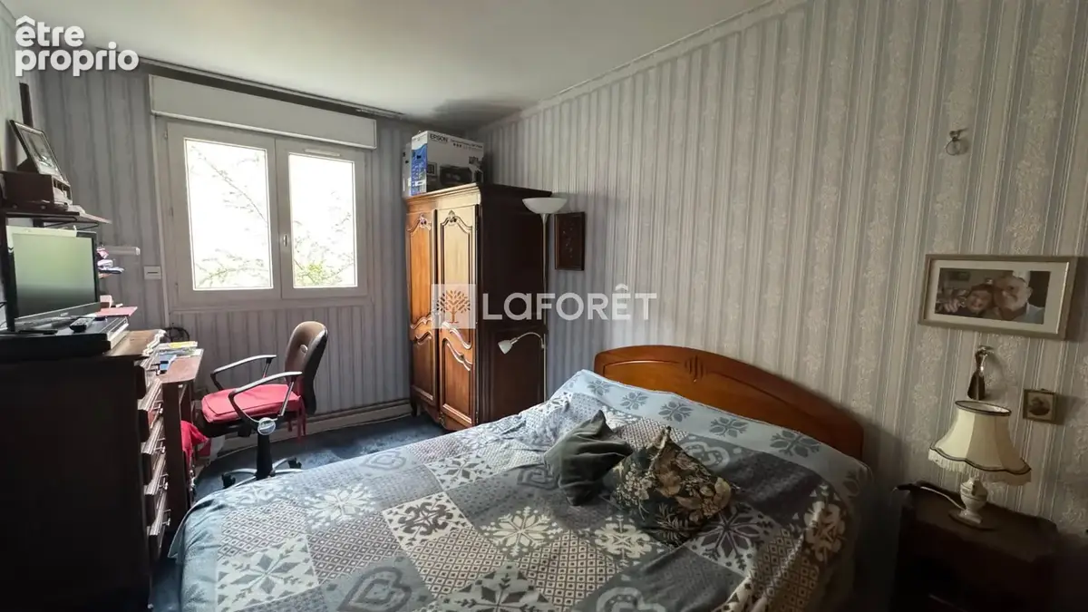 4 pièces de 84 m2 avec loggia a deux pas de la Gare de Lyon - photo 8