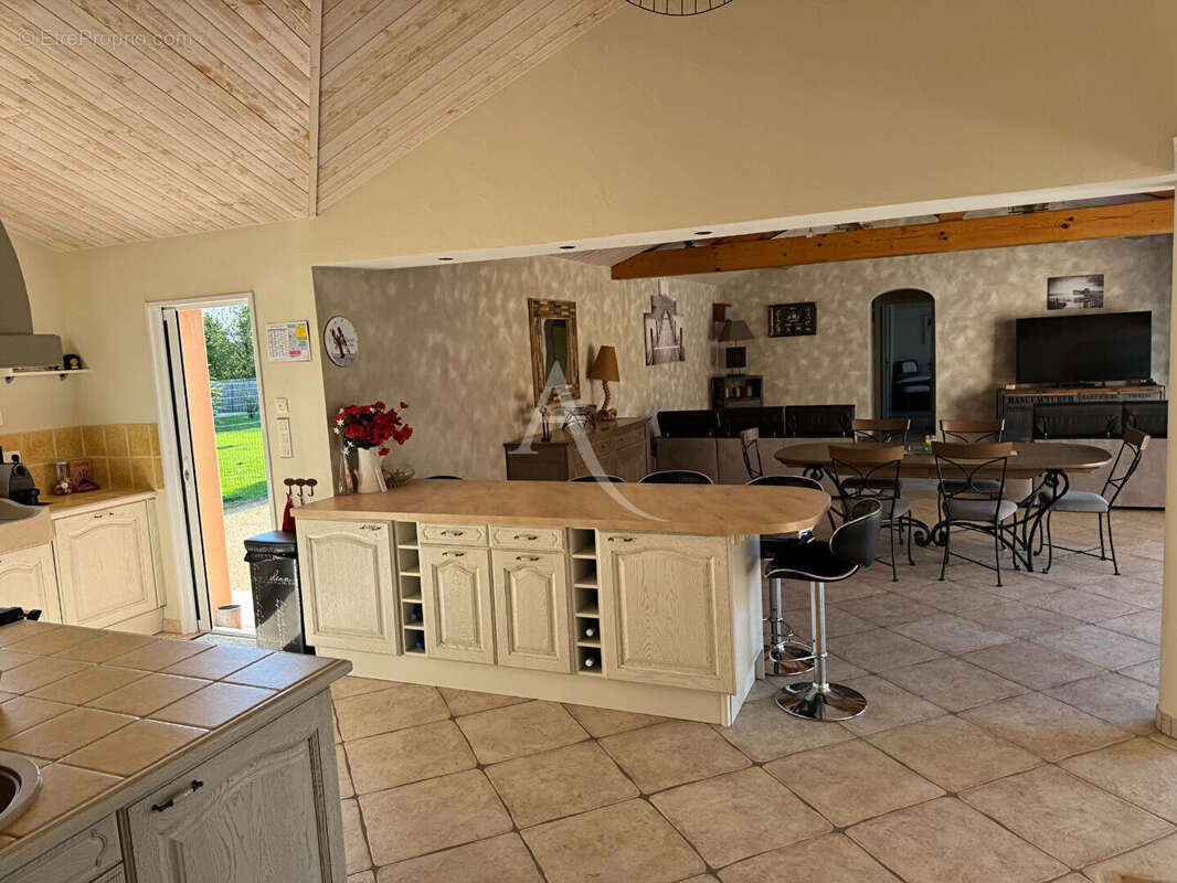 Maison à LE FENOUILLER