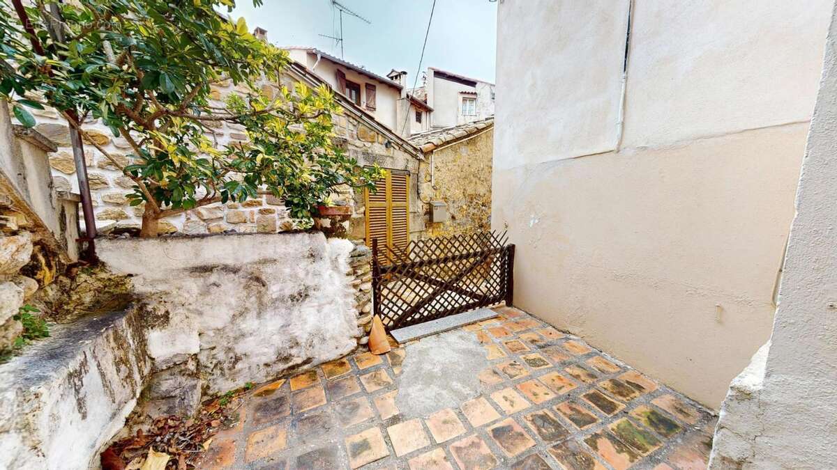 Appartement à ROQUEBRUNE-CAP-MARTIN