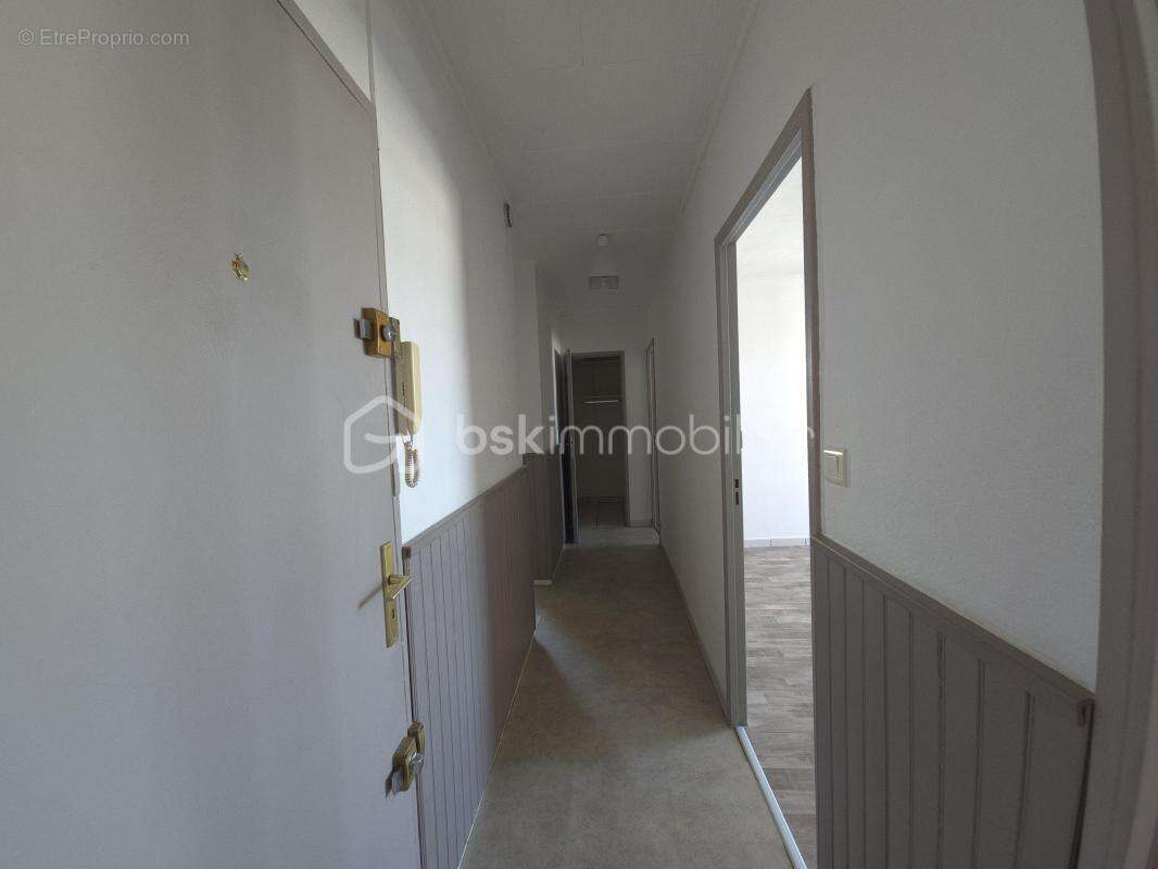 Appartement F3 lumineux avec balcon et vue panoramique – Nocaze- Montélimar - photo 8