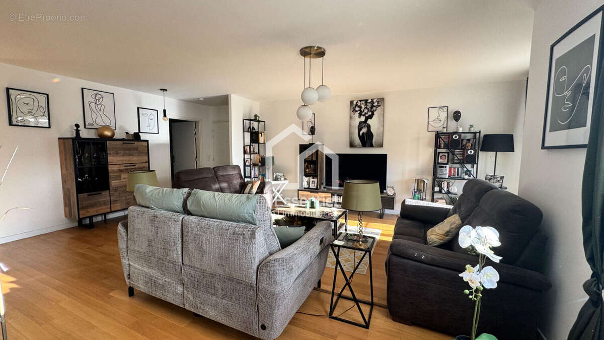 Appartement à VERNEUIL-SUR-SEINE