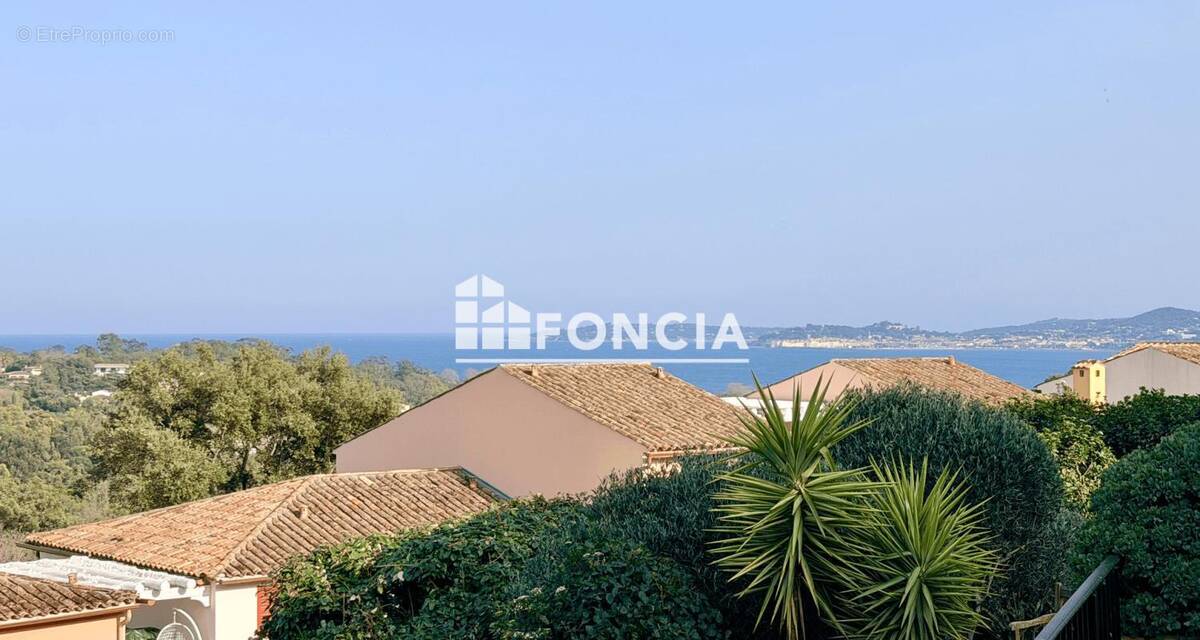 Appartement à GRIMAUD