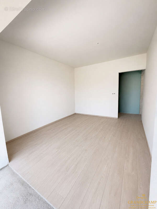 2 derniers t2 45m2 + terrasse + jardin  - cul de sac - photo 5