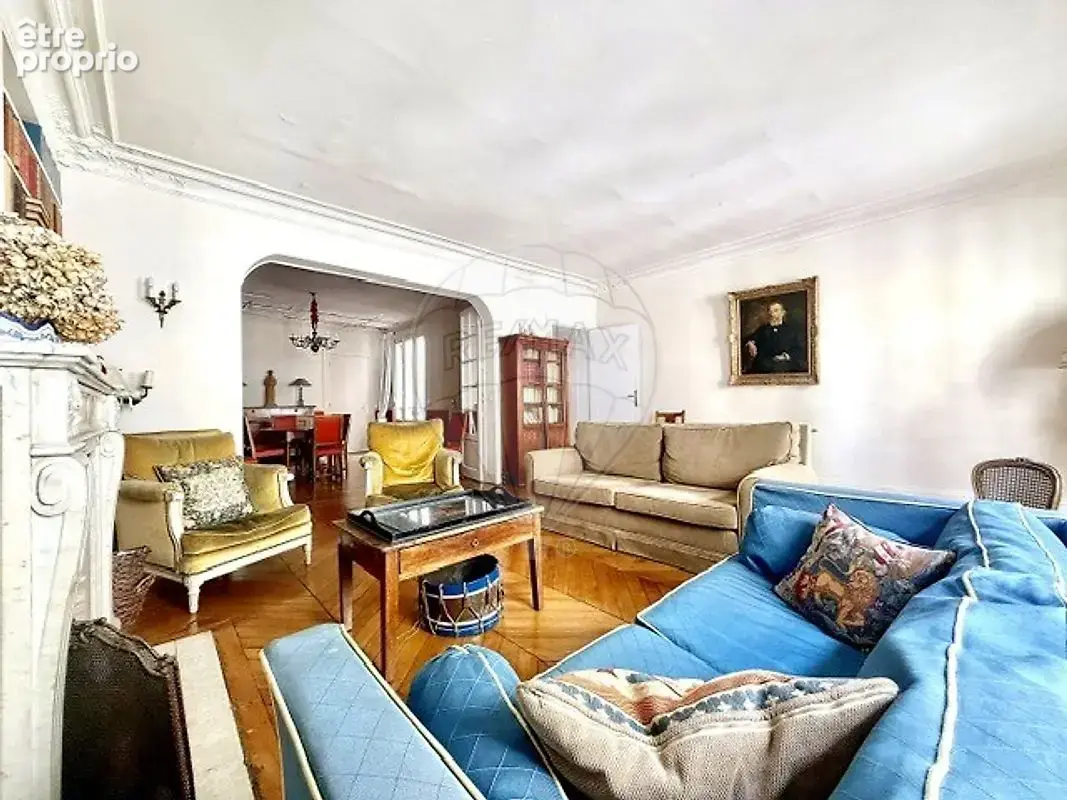 Appartement à PARIS-7E