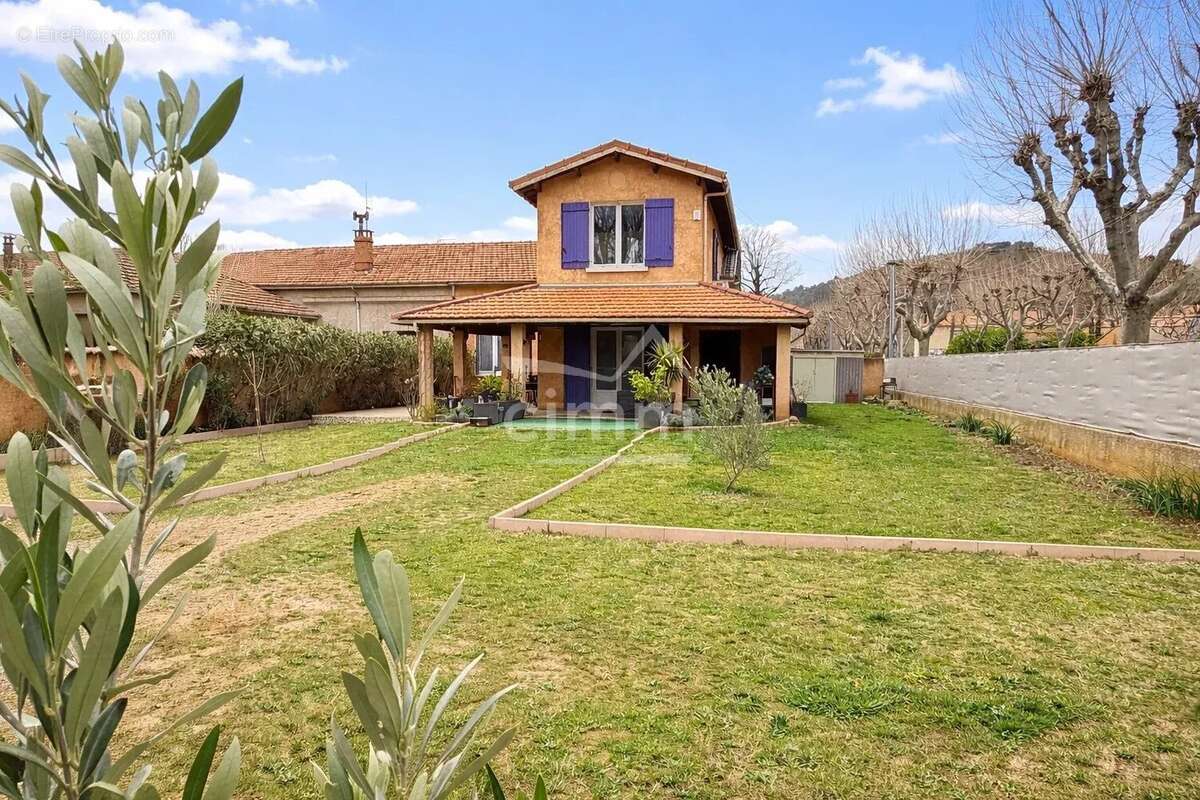 Maison à CHATEAU-ARNOUX-SAINT-AUBAN