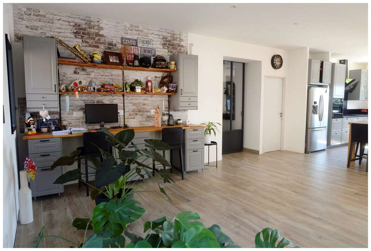 Maison à MONTBOUCHER-SUR-JABRON