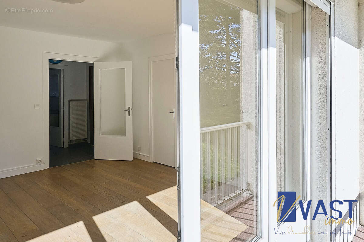 Appartement 47 m² à Lille  - photo 3