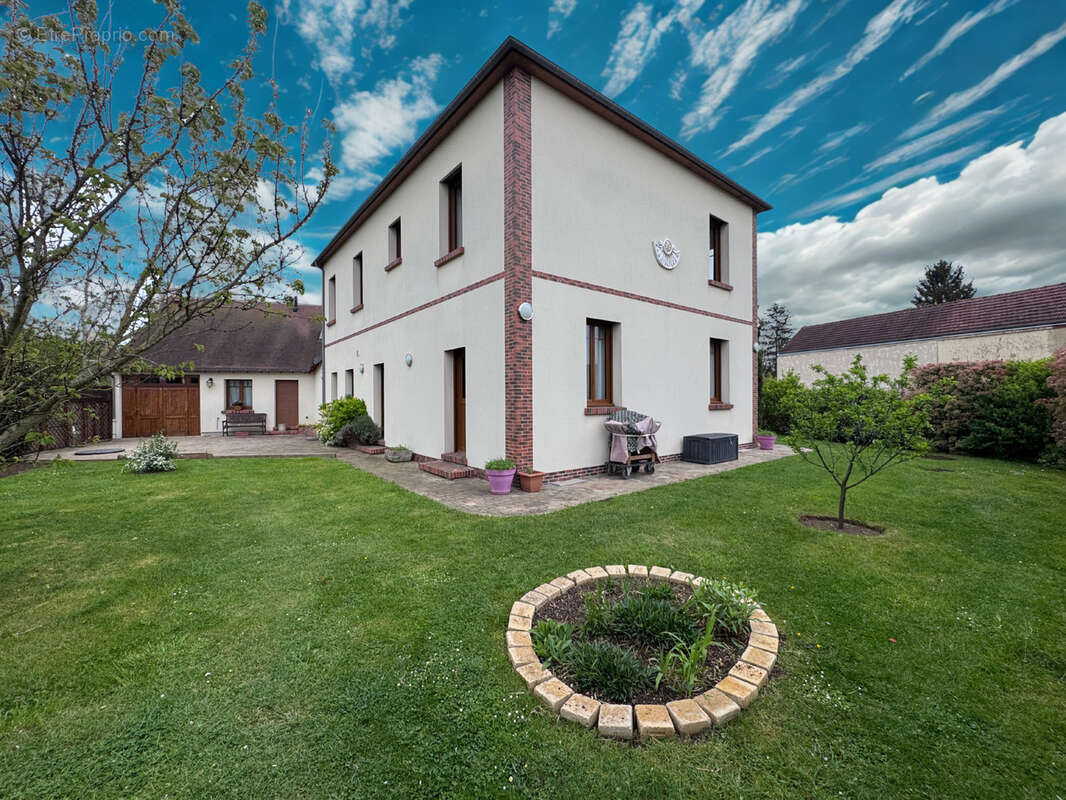 Maison à EZY-SUR-EURE