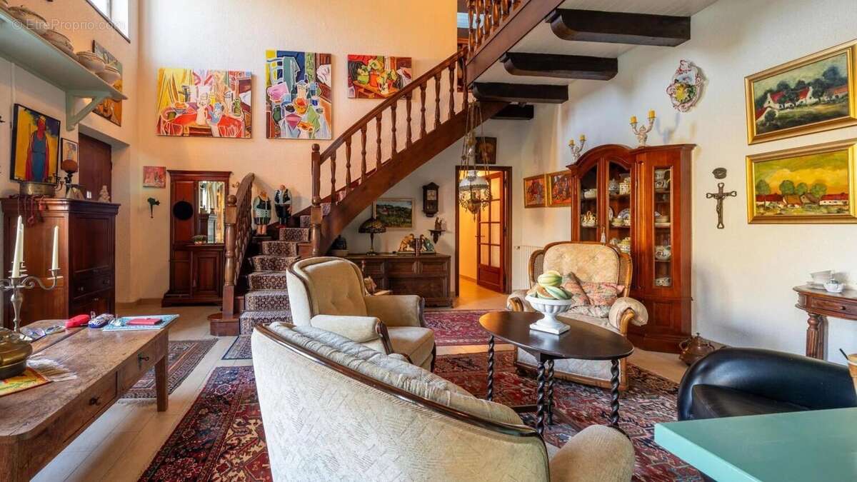 Maison à PUY-L&#039;EVEQUE