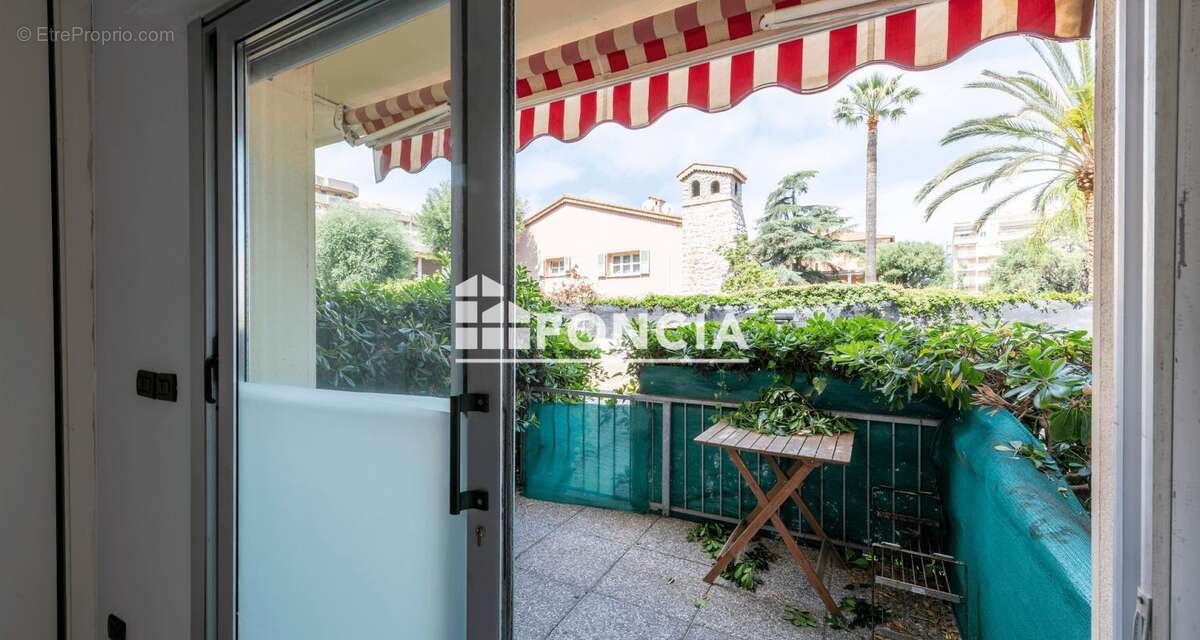 Appartement à ROQUEBRUNE-CAP-MARTIN