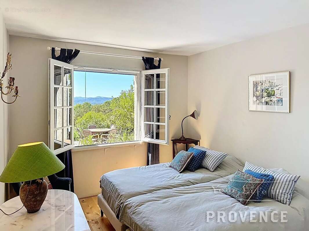 Maison à SAINT-ANTONIN-DU-VAR