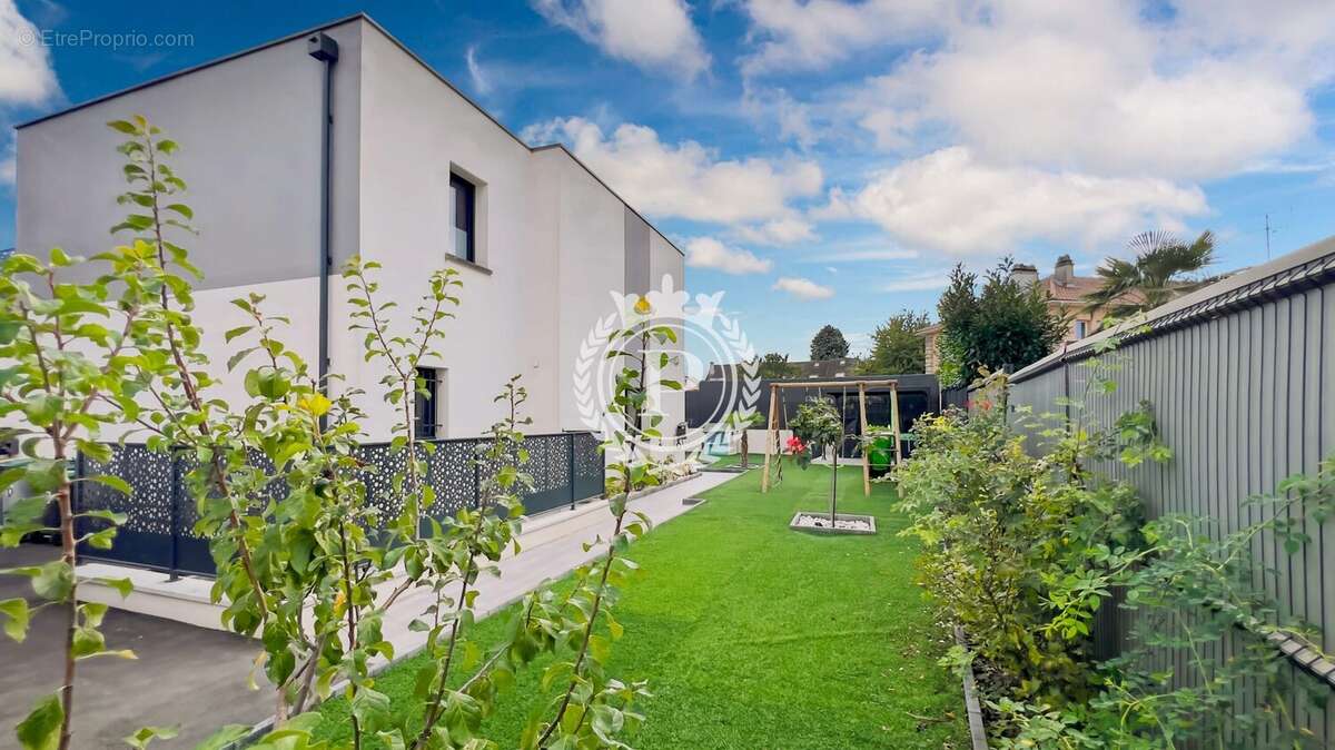 Maison à MONTIGNY-LES-CORMEILLES