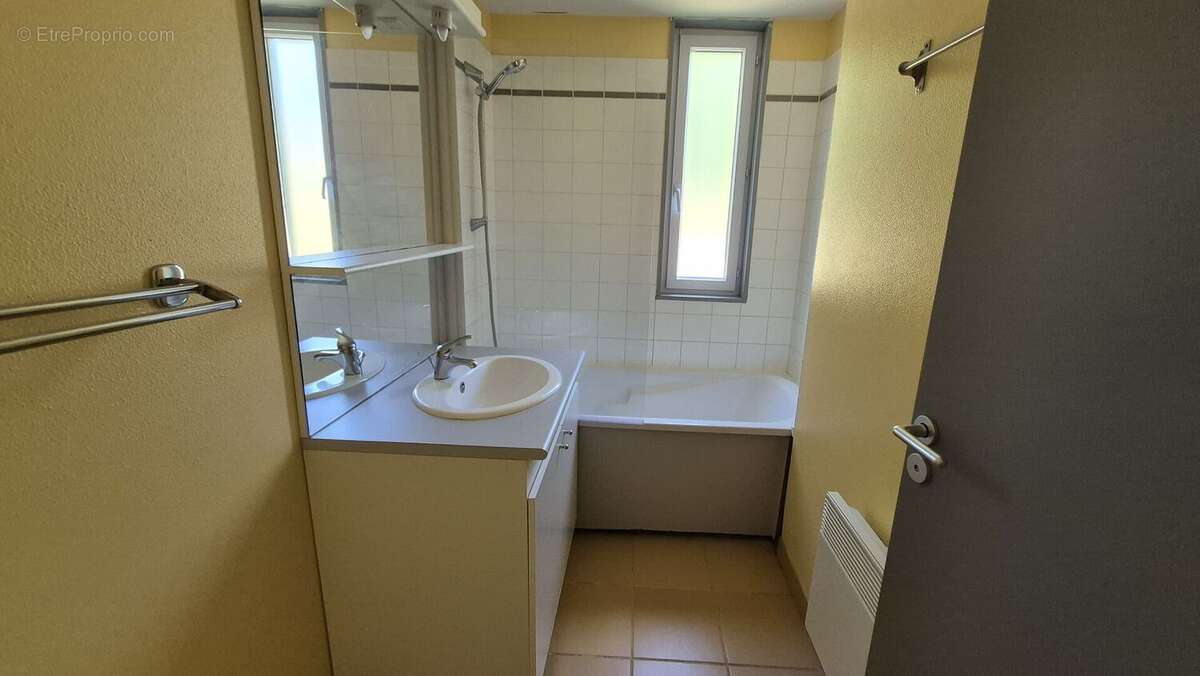 Maison 45 m² à Nontron  - photo 5