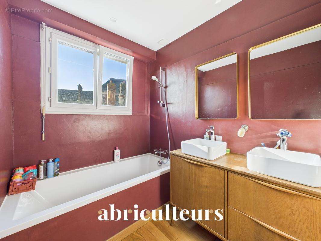 Splendide appartement familial parfaitement rénové - Quartier calme, au pied du cour Cambronne - Nantes 44000 - photo 10