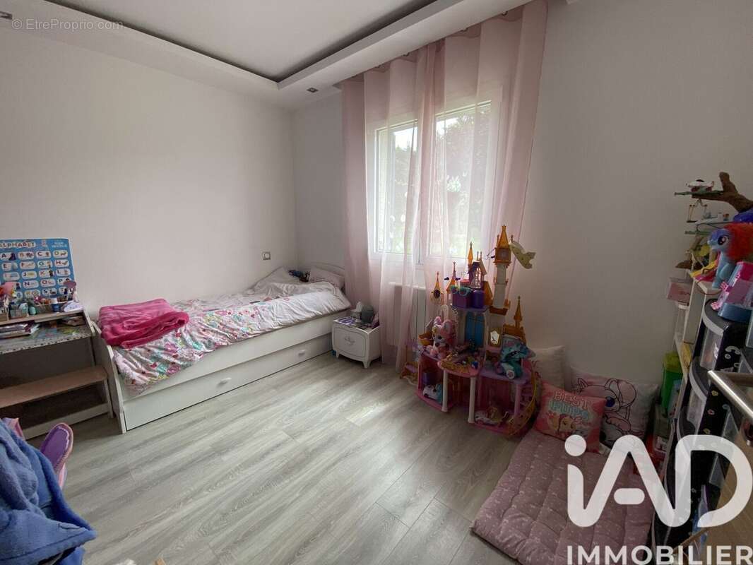 Maison 115 m² à Floirac  - photo 9