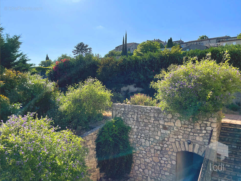 Maison à LA GARDE-ADHEMAR