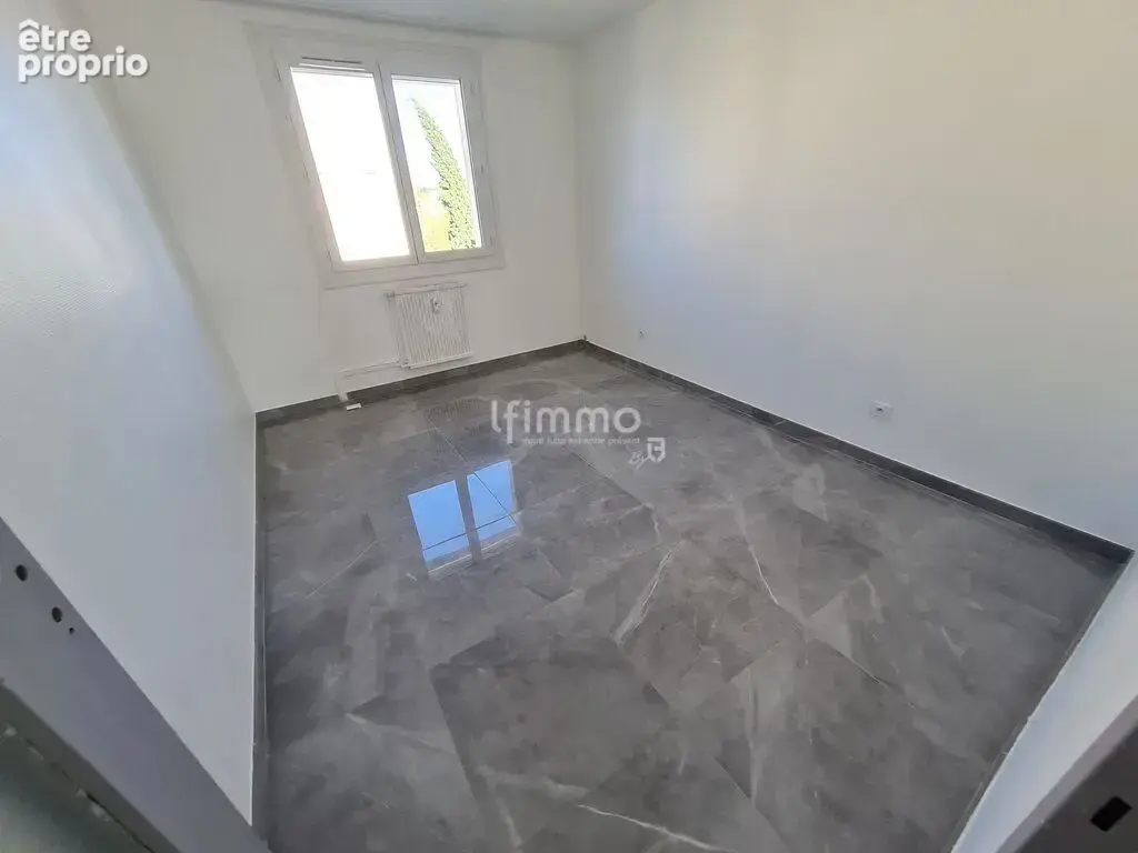 Appartement 68m² rénové avec balcon et cave - photo 7