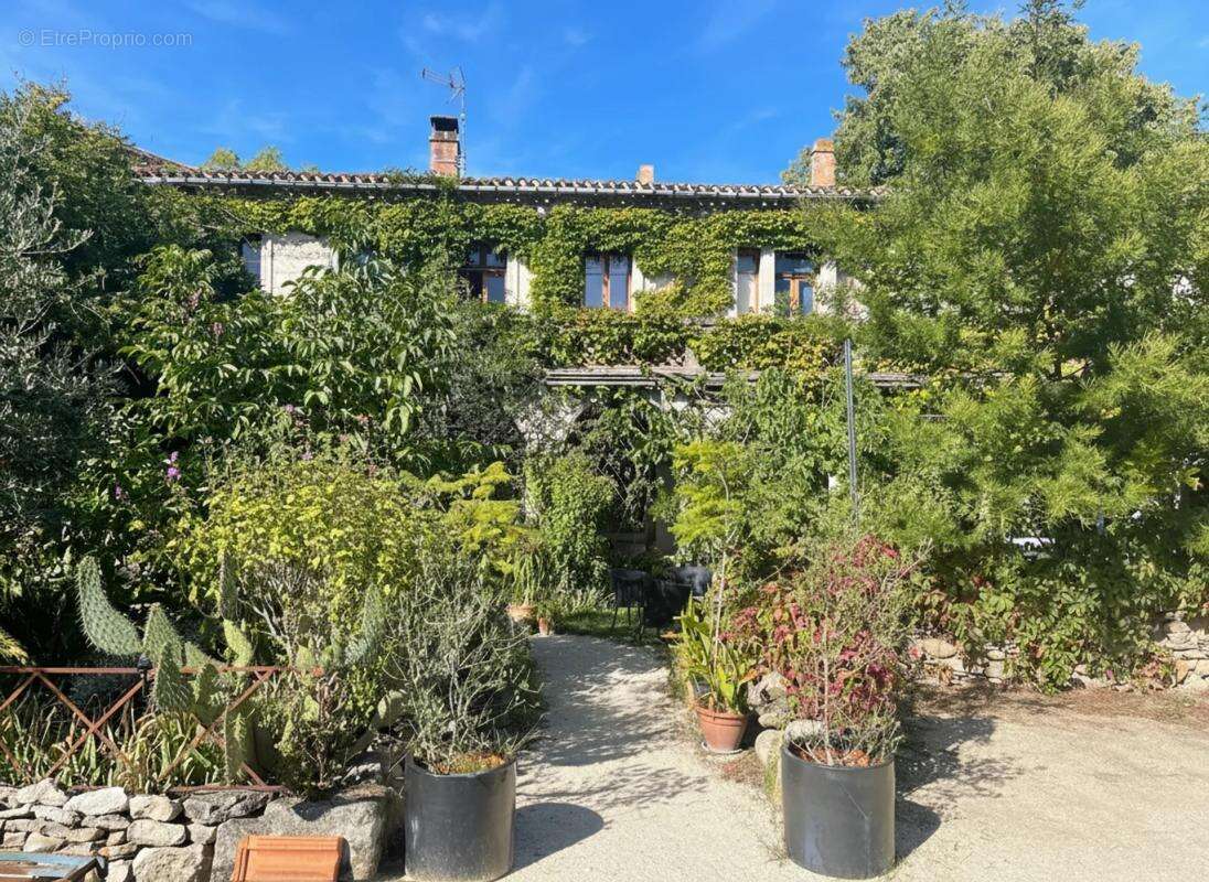 Maison à MONTOLIEU