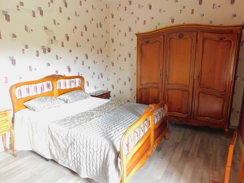 Maison à LA CHAPELLE-JANSON