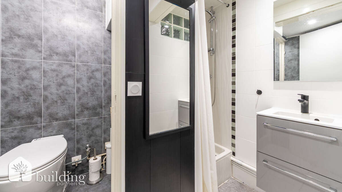 Appartement à PARIS-17E