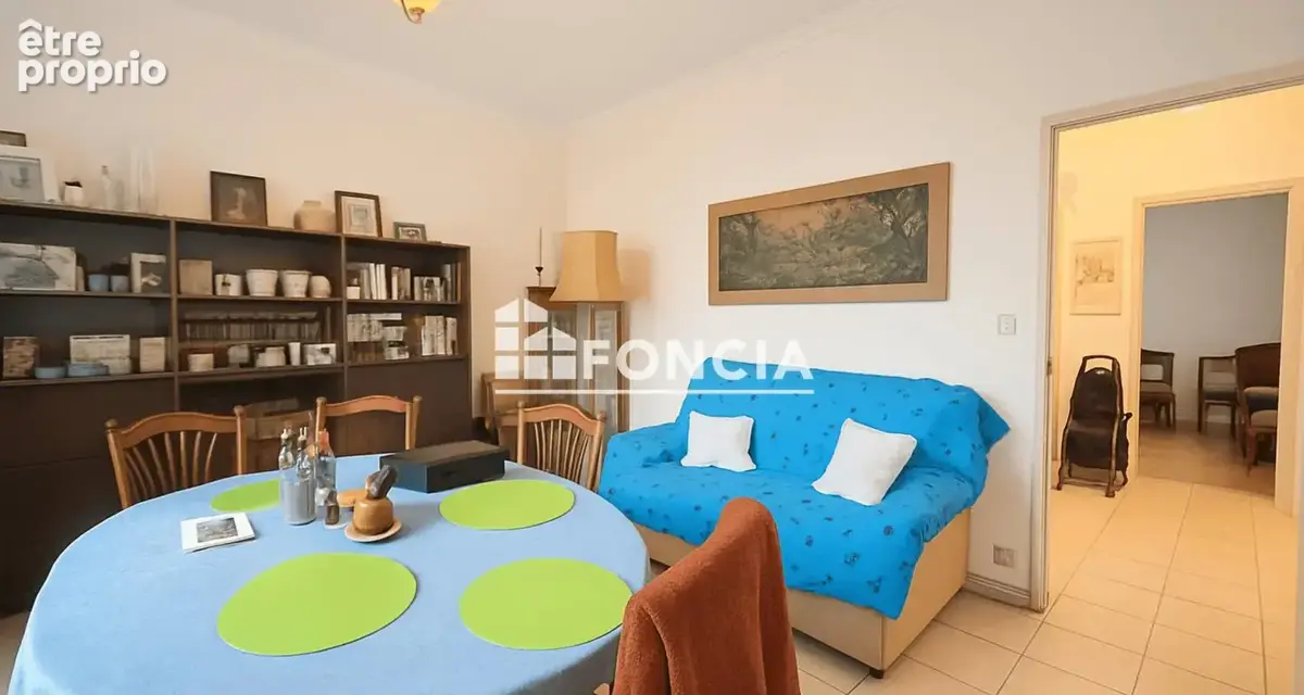 CENTRE VILLE, Investissement locatif : T3 rentable avec garage et ascenseur ! - photo 2