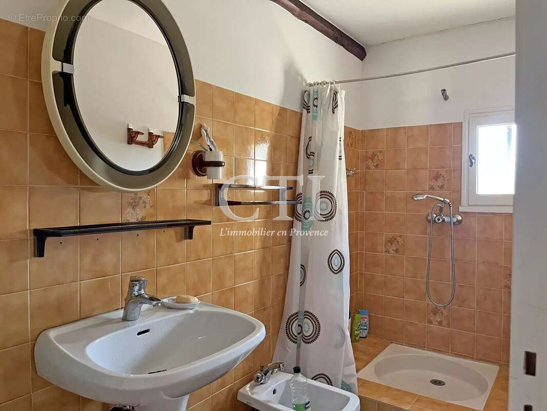 A vendre, maison proche centre-ville de Vaison-La-Romaine - photo 12