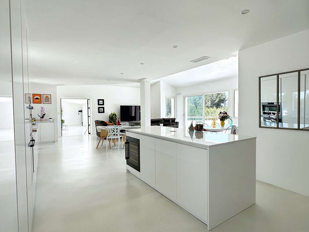 Maison à ENSUES-LA-REDONNE