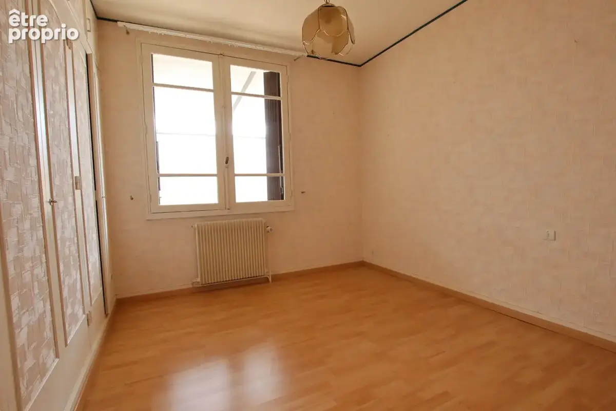 Maison à Niort au calme avec beau terrain et sous-sol - photo 15
