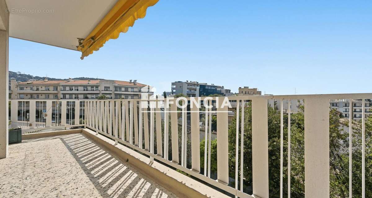 Appartement à LE CANNET