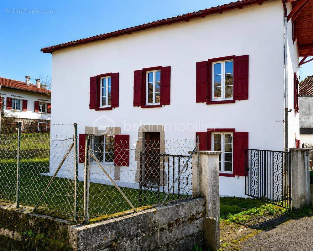 Maison à LA BASTIDE-CLAIRENCE