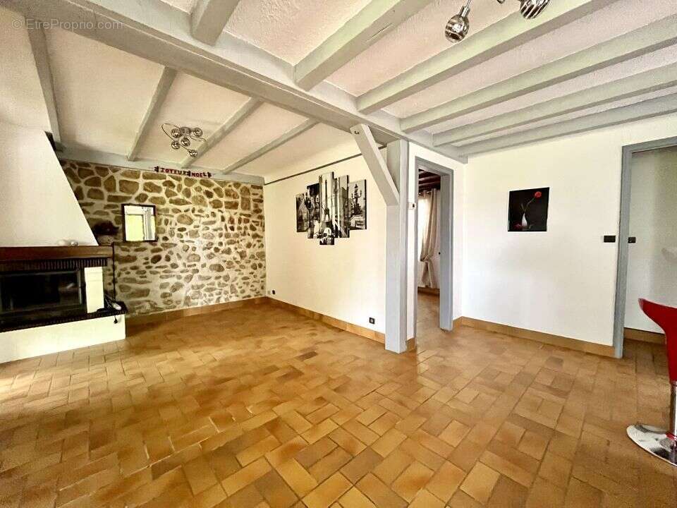 Ensemble immobilier 2 maisons et hangar- Donnemarie-Dontilly- - photo 14