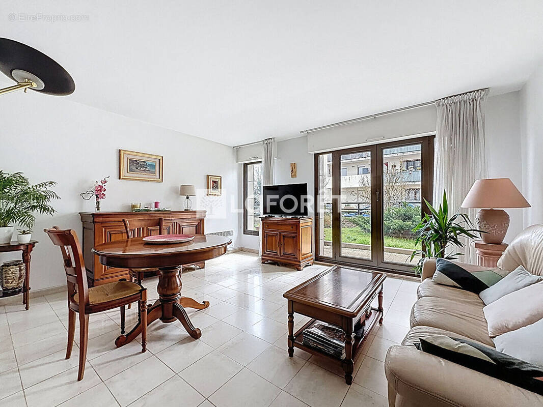 Appartement à BOURG-LA-REINE