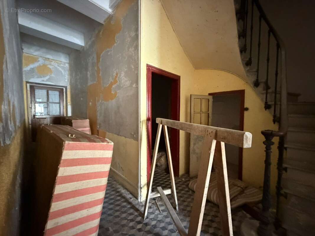 Maison de caractère avec jardin et remise  fort potentiel au cur de pomérols - photo 7