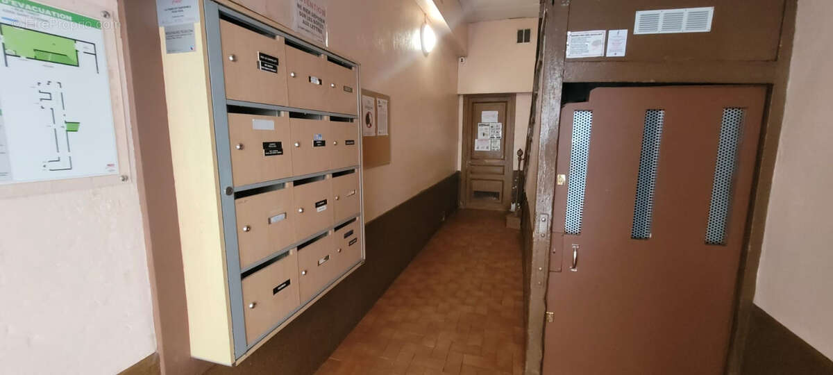 Appartement à SAINT-ETIENNE