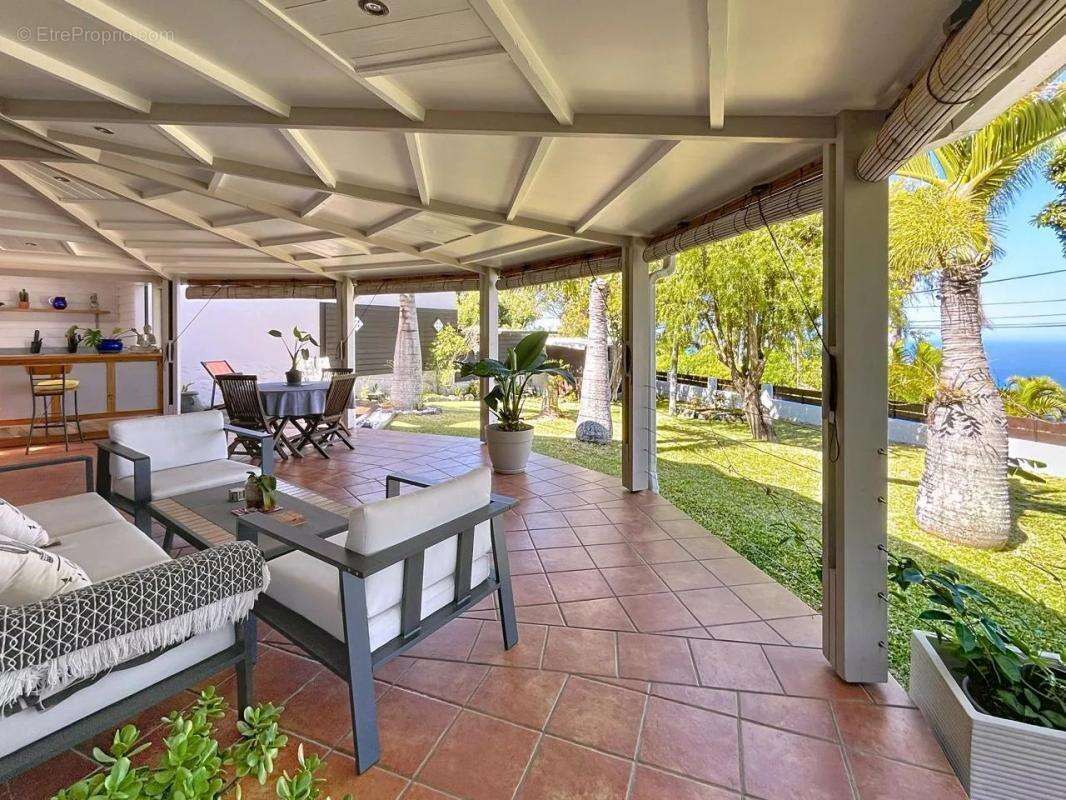 Maison à LES AVIRONS