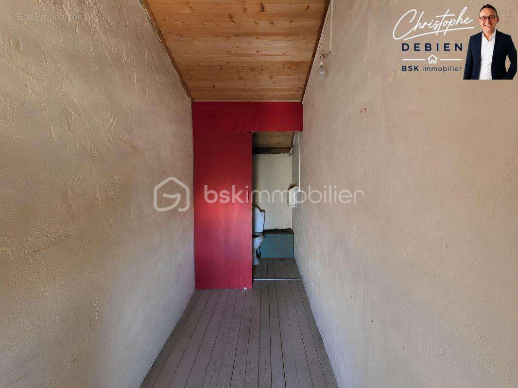 Les brouzils – 73 m² à rénover – terrain constructible 427 m² – garage – double projet possible – - photo 6