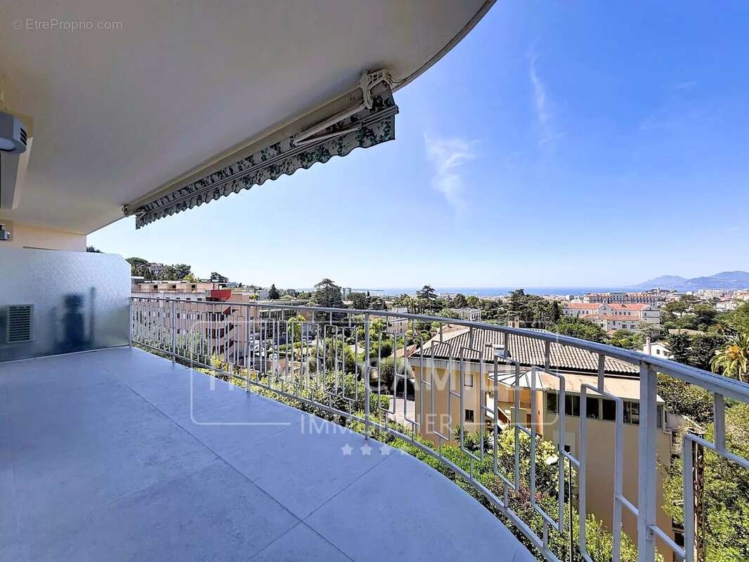 Appartement à CANNES