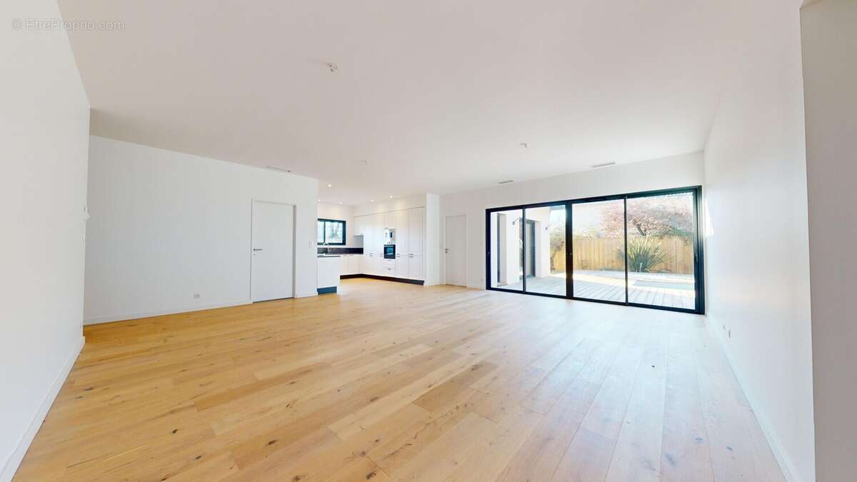 Maison à GUJAN-MESTRAS