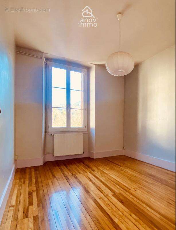 Appartement à SAINT-MARTIN-D'URIAGE