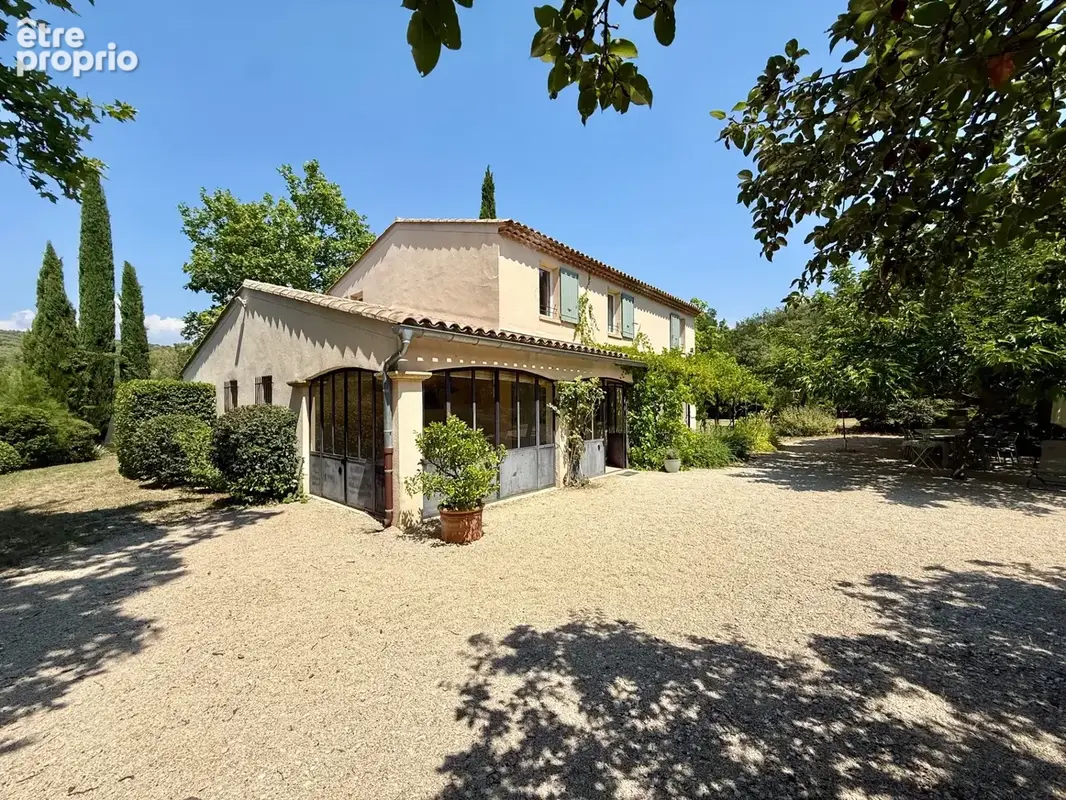 ROGNES (13) Élégante propriété Provençale de 170 m2 avec piscine et garage terrain de 5220 m2 - photo 2