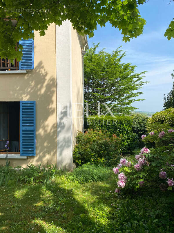 Maison à LE PECQ