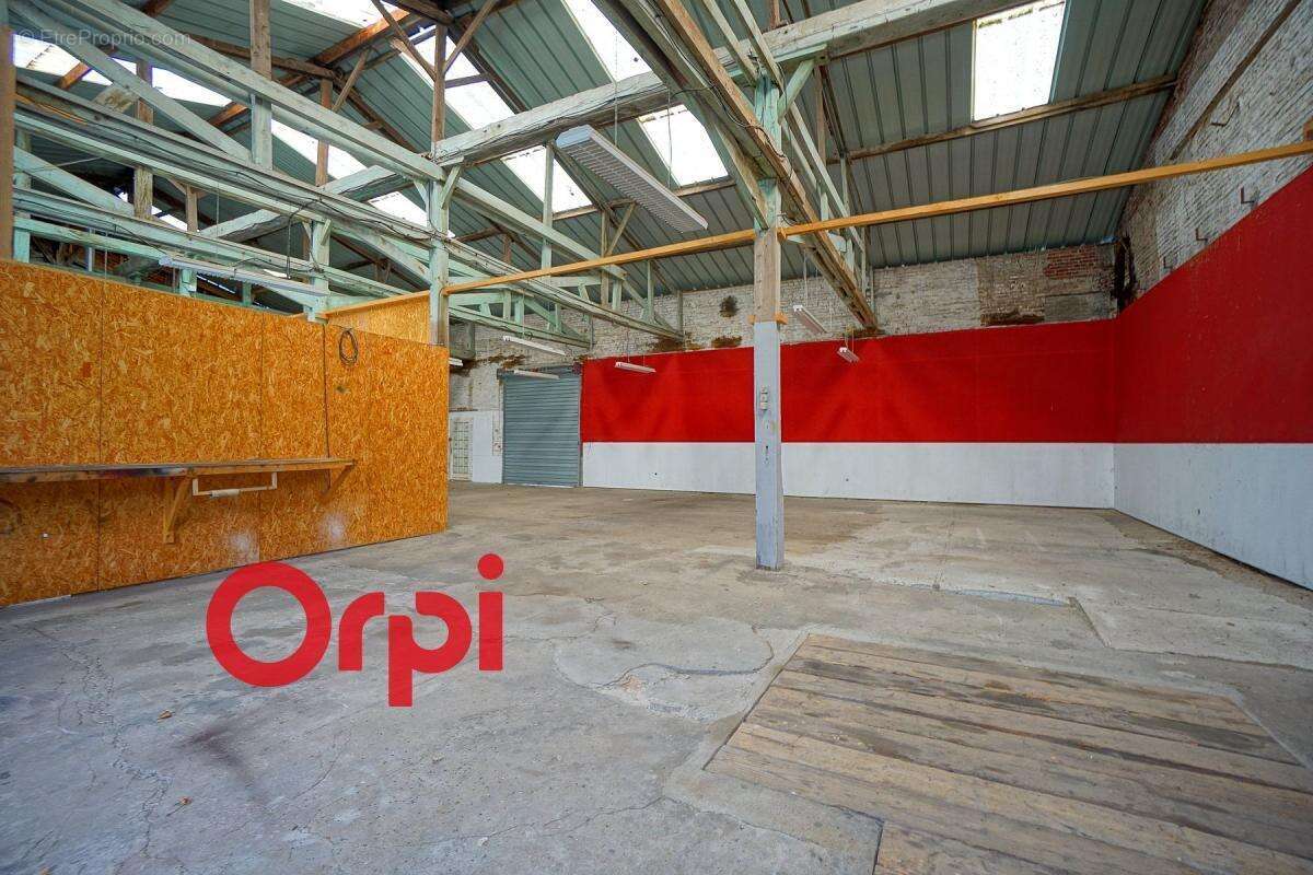 Commerce à MENNEVAL