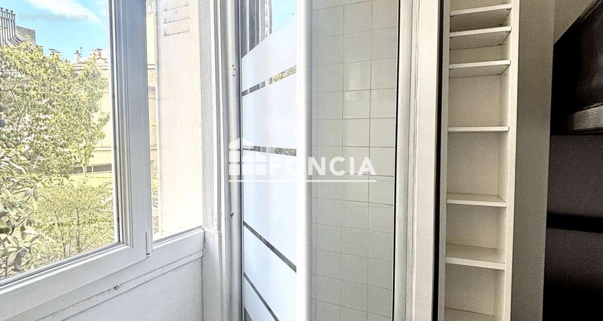 Appartement à PARIS-14E