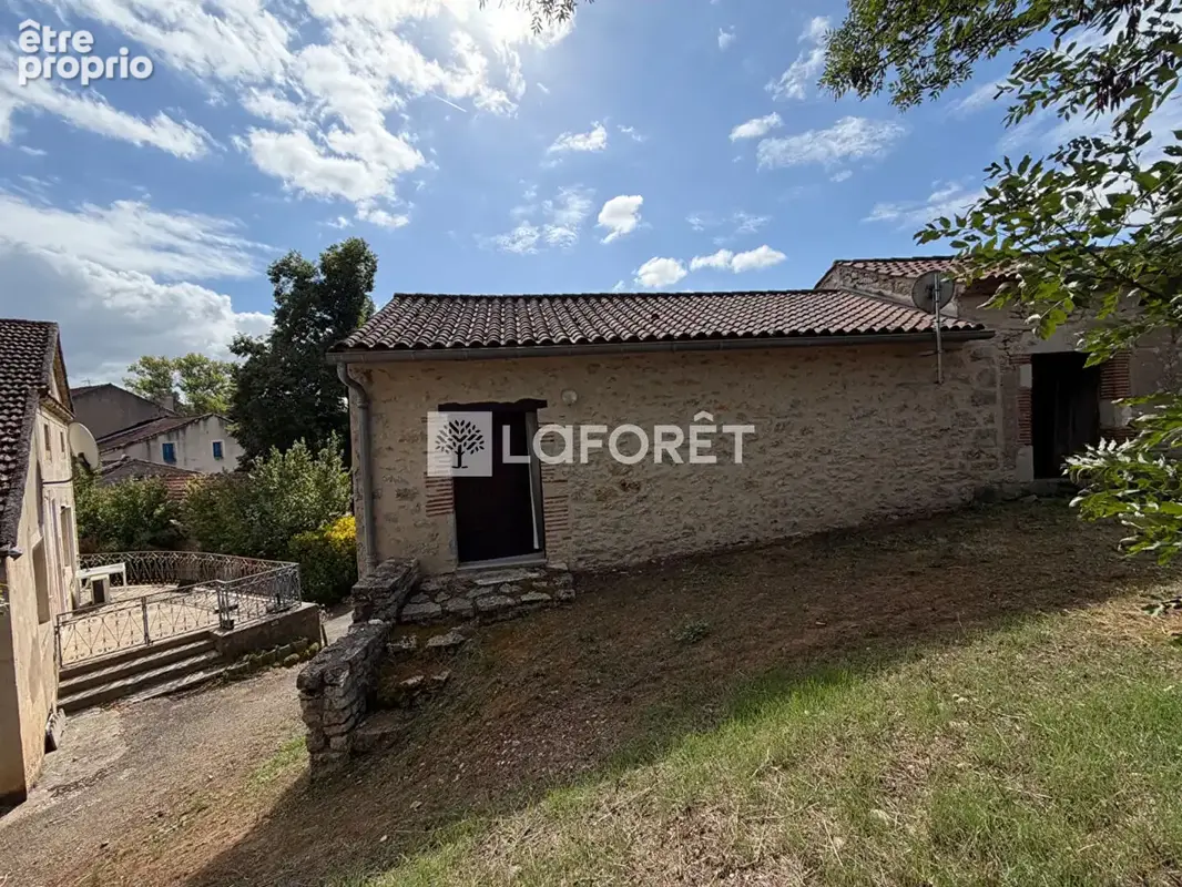 Maison Lamagdelaine 4 pièce(s) 87 m2 - photo 2