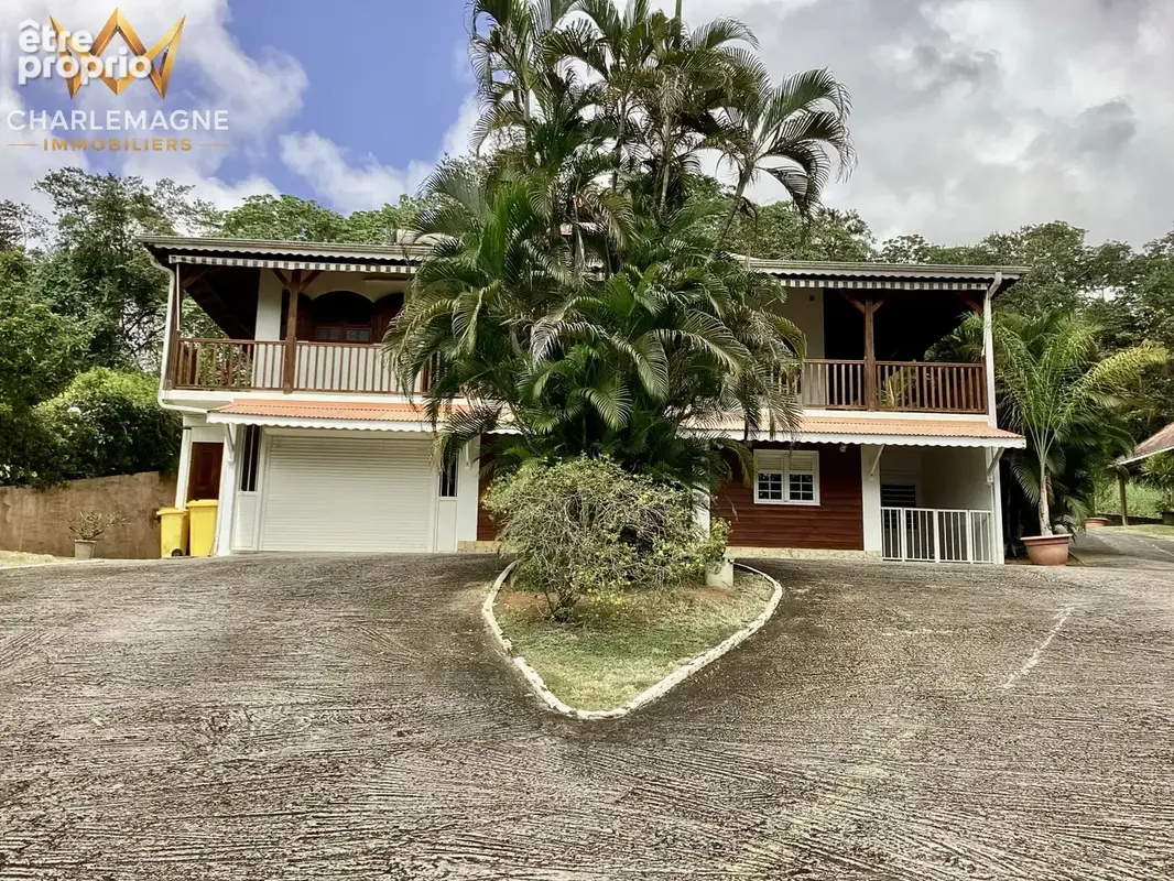 Belle villa + F3 indépendant à DUCOS (Martinique) - photo 4